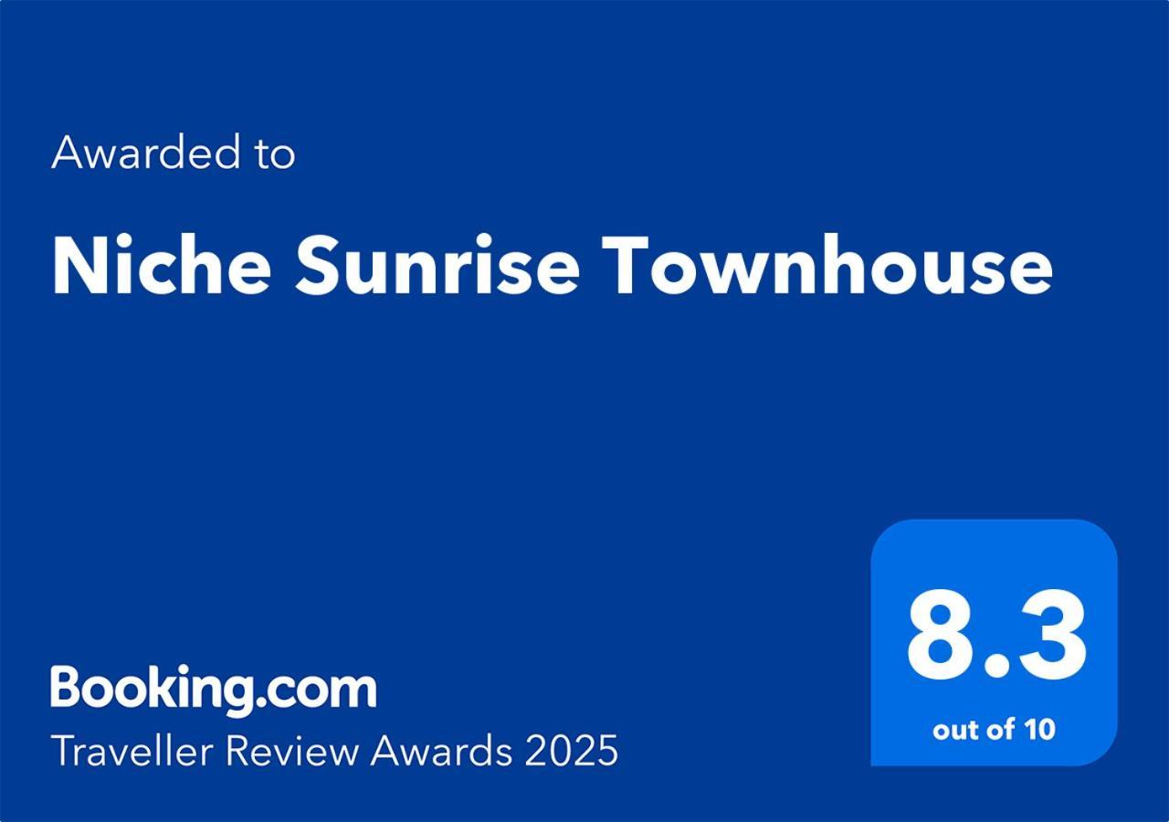 Villa Niche Sunrise Townhouse Chelmsford Exterior foto